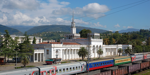 Абхазия. Железнодорожный вокзал в Сухуме
